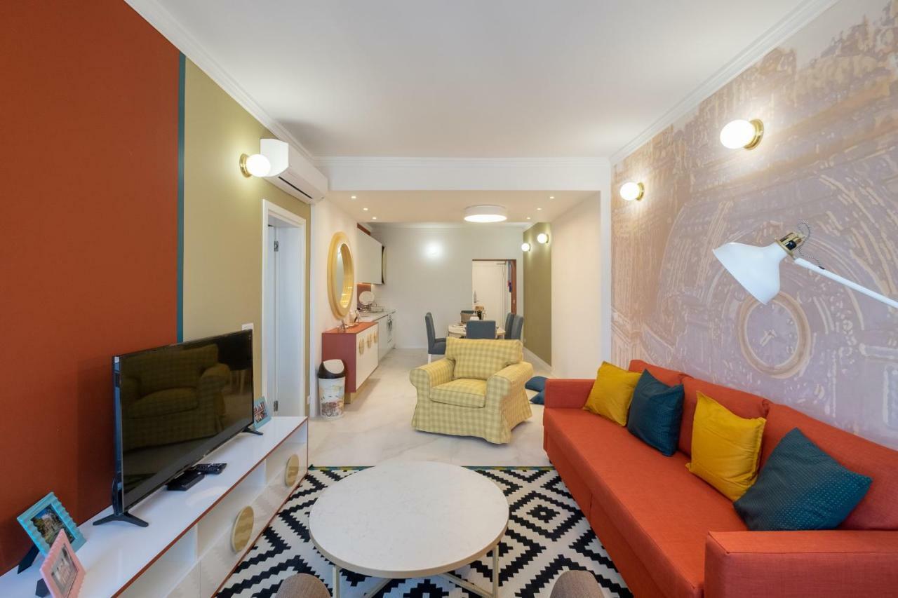 Vitosha Blvd 3-Bedroom, 2-Bathroom Lux Suite Sofia Bagian luar foto