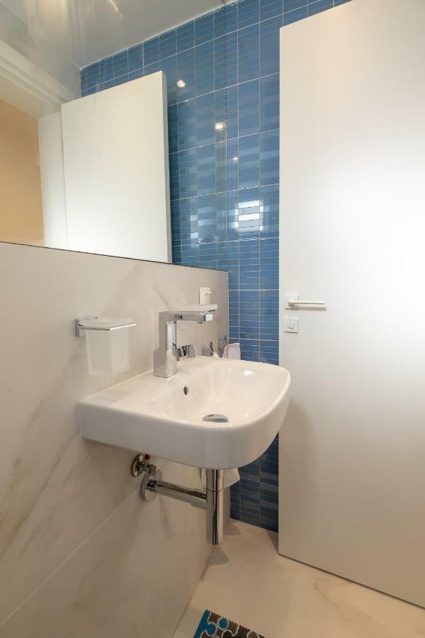 Vitosha Blvd 3-Bedroom, 2-Bathroom Lux Suite Sofia Bagian luar foto