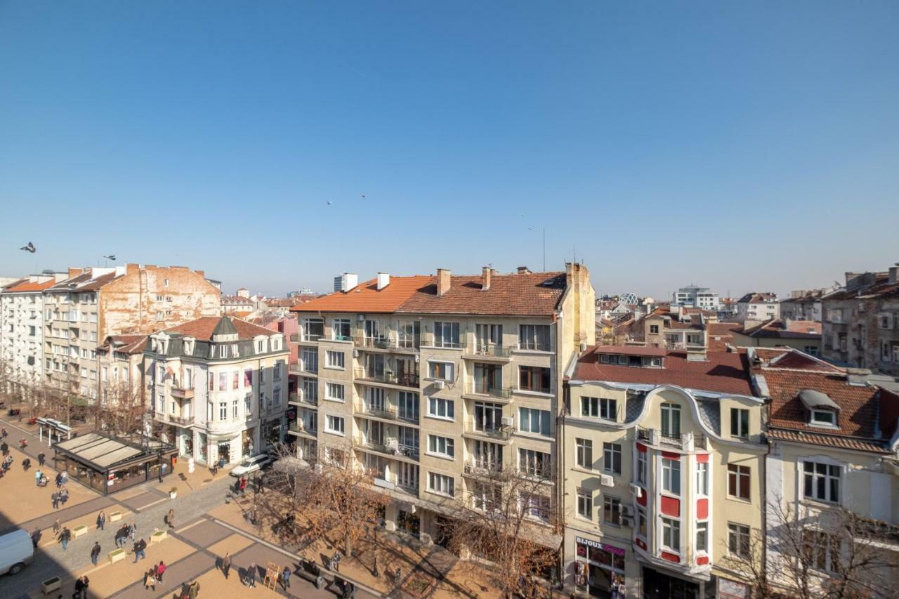 Vitosha Blvd 3-Bedroom, 2-Bathroom Lux Suite Sofia Bagian luar foto